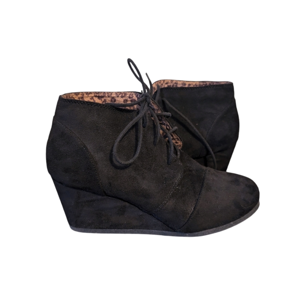 Unr8ed faux suede wedge booties